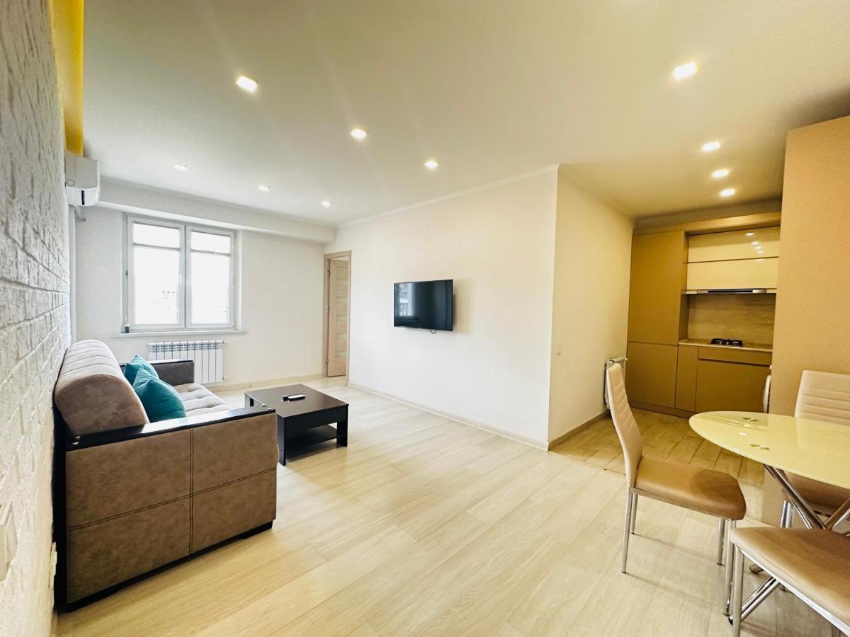 Suite Apartment On Pushkin Street Erévan Extérieur photo